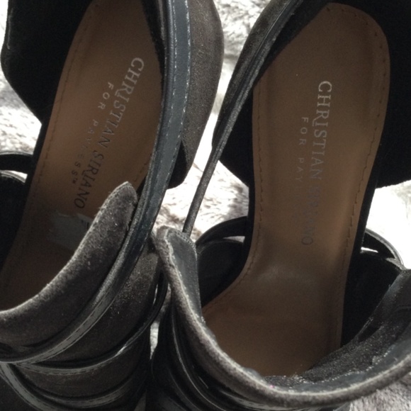 Black faux suede heels size 8 - Picture 4 of 8